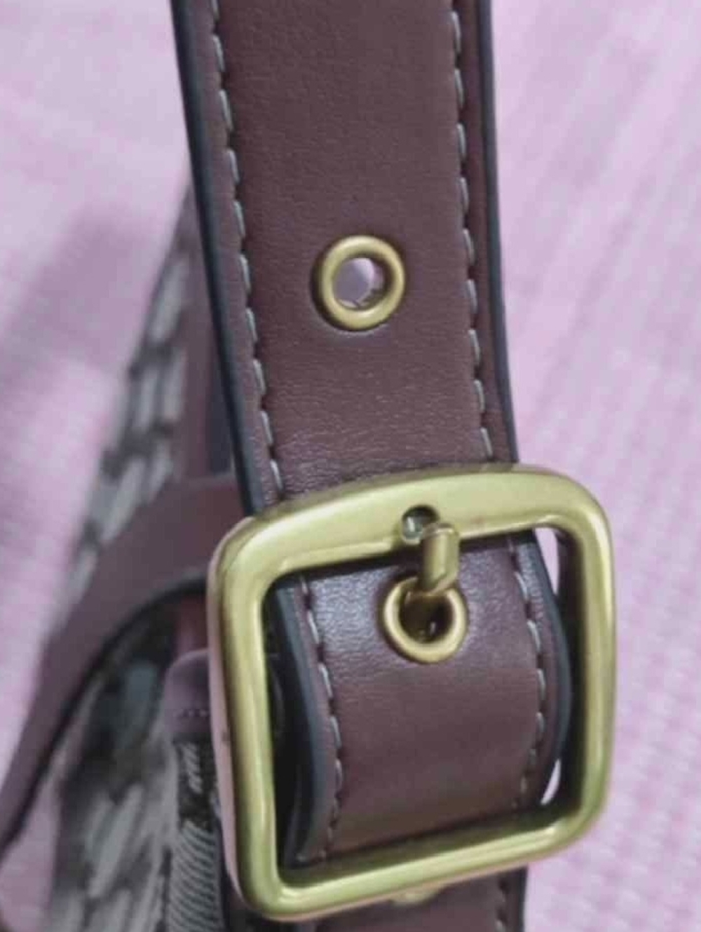 Brown Signature-Pattern Shoulder Bag - Picture 4 of 11